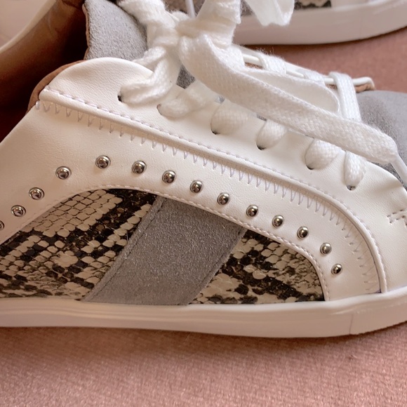 Steve Madden snakeskin sneakers with studs - Picture 3 of 16